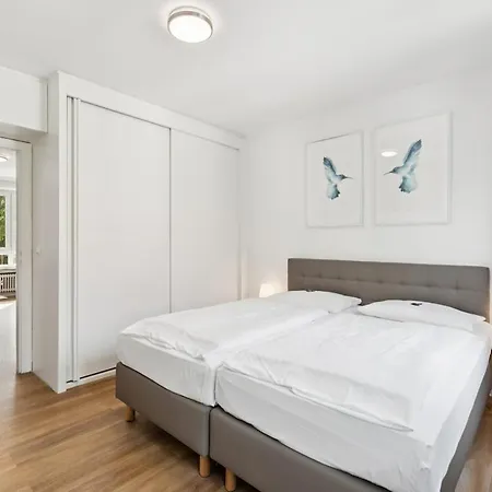 Modernes Nahe Messe&uniklinik Mit Balkon Essen